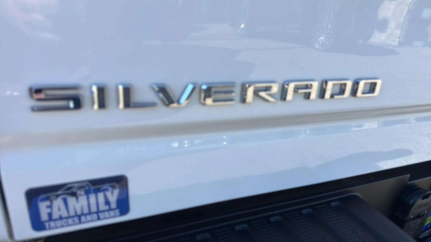 Used 2025 Chevrolet Silverado 3500 W/T AWD/4WD image 22