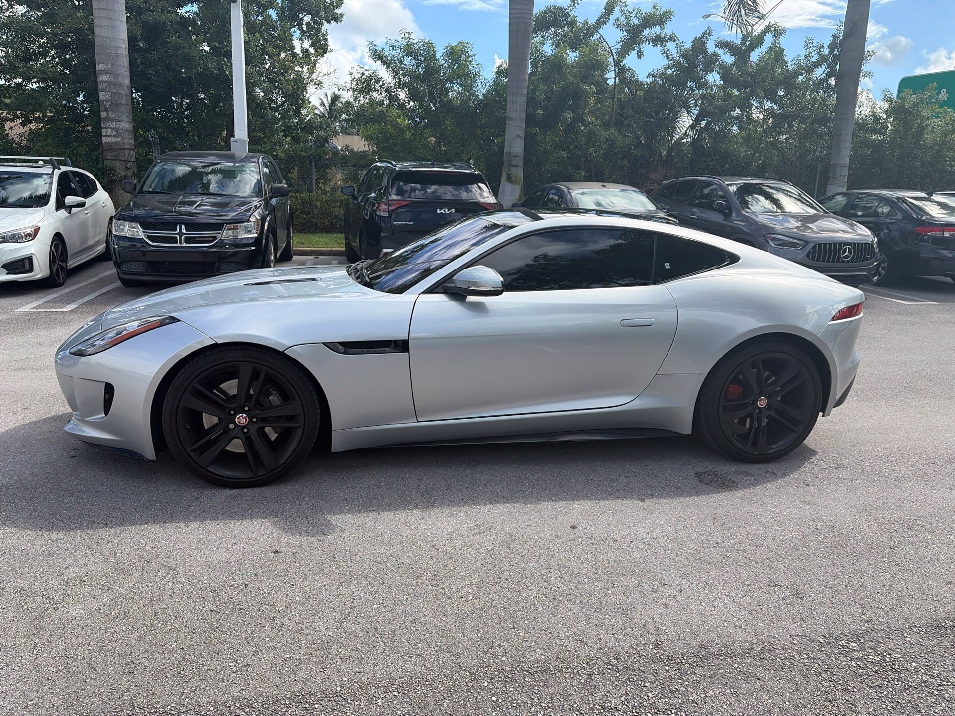 Used 2017 Jaguar F-TYPE Coupe RWD image 2