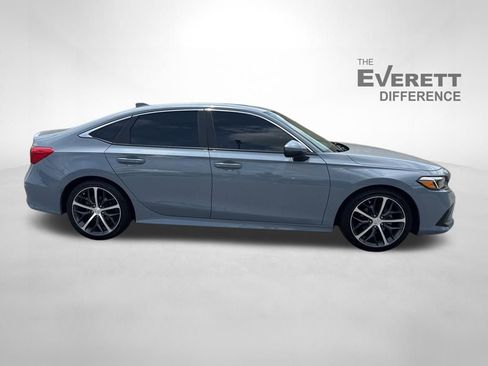 Used 2024 Honda Civic Touring image 2