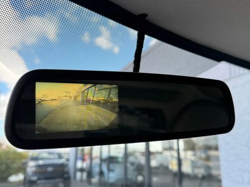 Used 2014 Chevrolet Express 2500 image 15