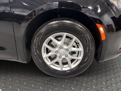 New 2026 Chrysler Voyager LX image 14