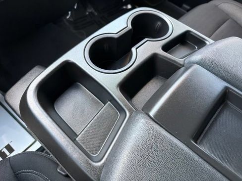 Used 2024 Chevrolet Silverado 1500 LT AWD/4WD image 31