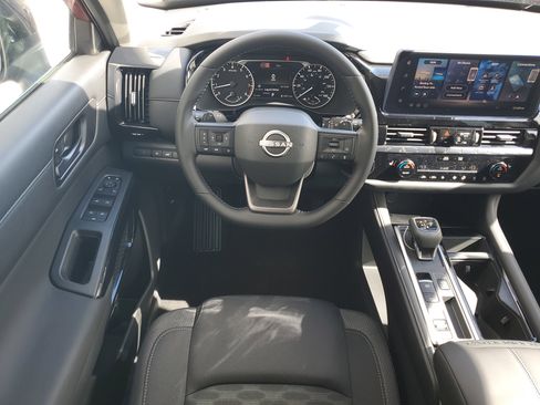 New 2026 Nissan Pathfinder SV image 18