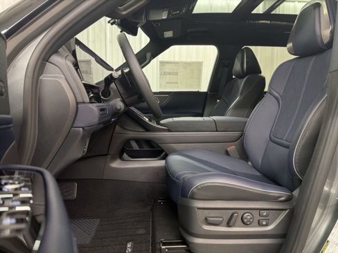 Certified 2026 INFINITI QX80 4WD w/ Sport Exterior Package image 12