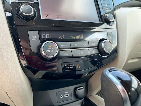 Used 2022 Nissan Rogue Sport SL image 16