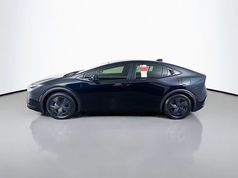 Used 2026 Toyota Prius LE FWD image 8