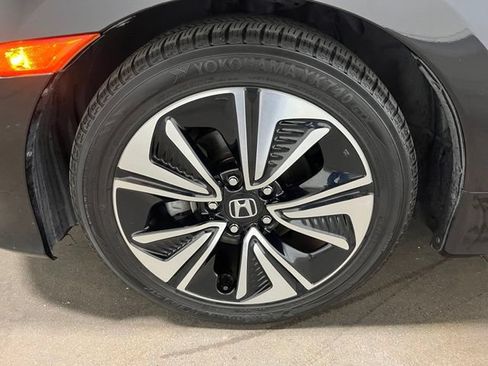 Used 2017 Honda Civic EX-L image 28