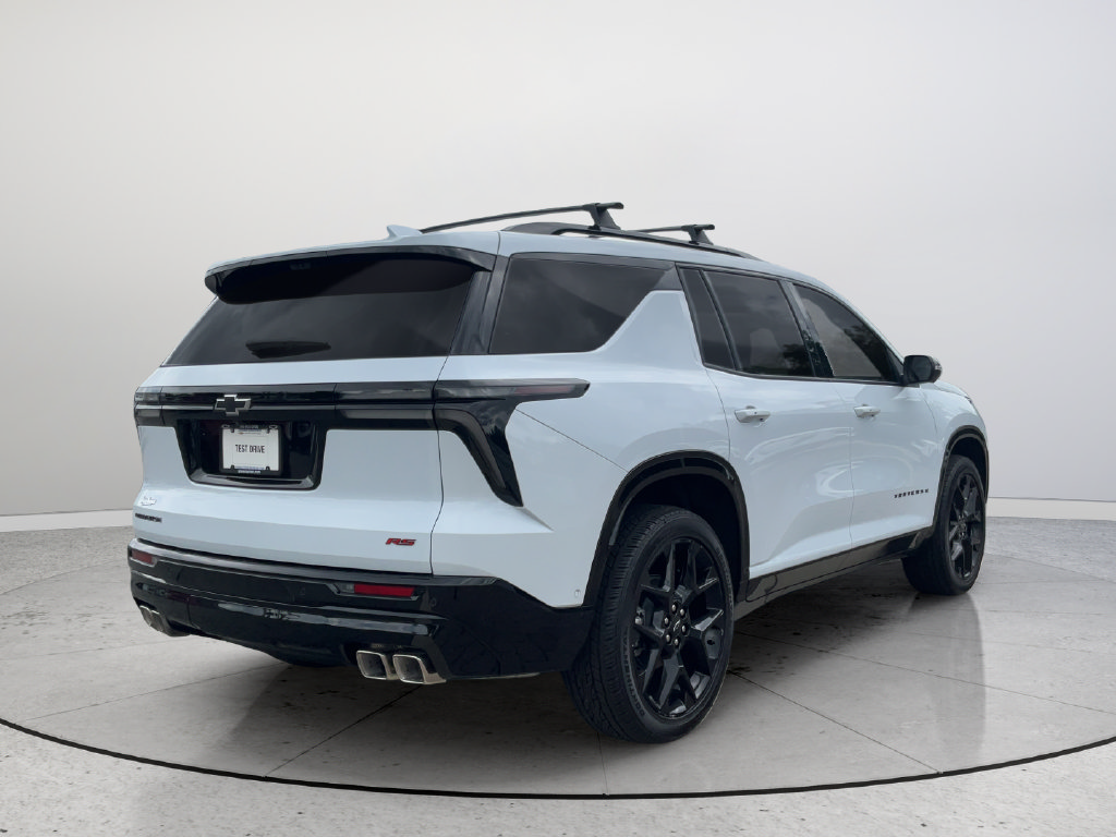 New 2026 Chevrolet Traverse RS w/ LPO, Floor Liner Package FWD image 7