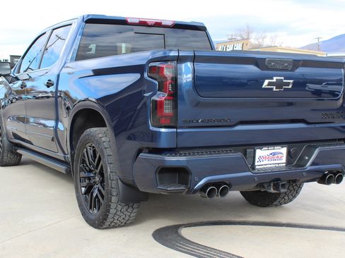 Used 2022 Chevrolet Silverado 1500 High Country w/ High Country Premium Package image 29