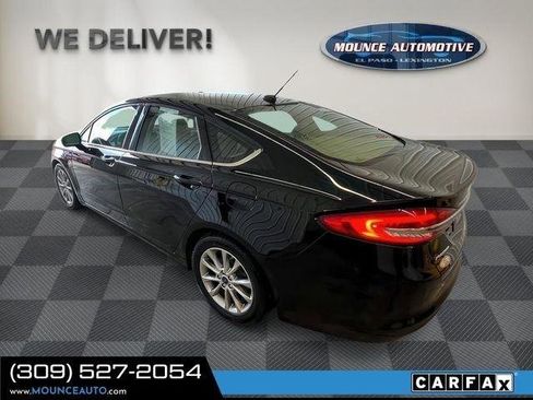 Used 2017 Ford Fusion SE FWD image 14
