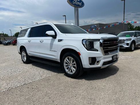 Used 2021 GMC Yukon XL SLT w/ Rear Media and Nav Package AWD/4WD image 1