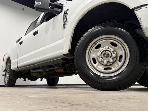 Used 2022 Ford F250 XL w/ Power Equipment Group image 3