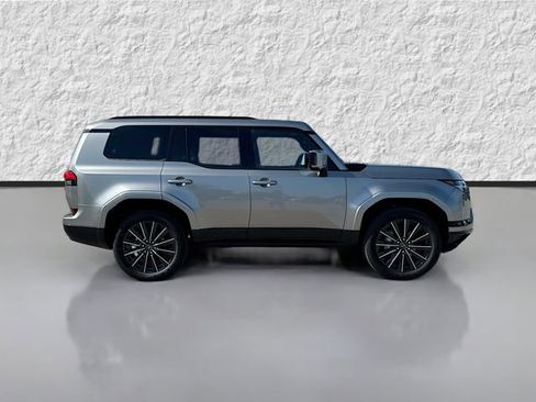 New 2026 Lexus GX 550 image 2