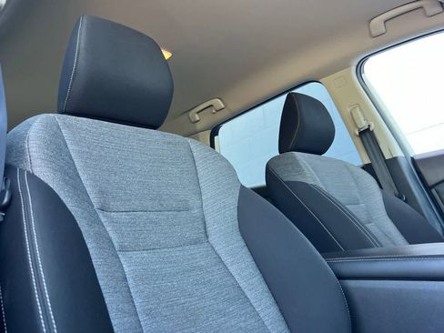 Used 2021 Nissan Rogue S image 19