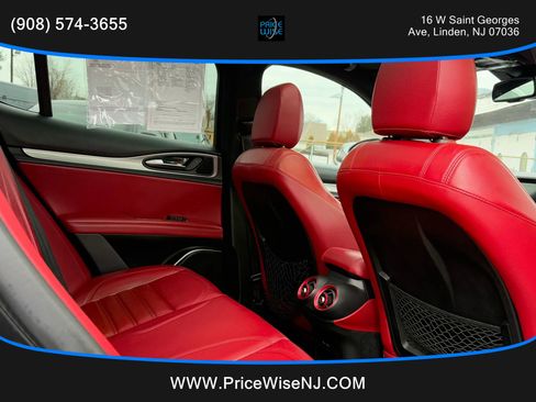 Used 2018 Alfa Romeo Stelvio Ti Sport image 26