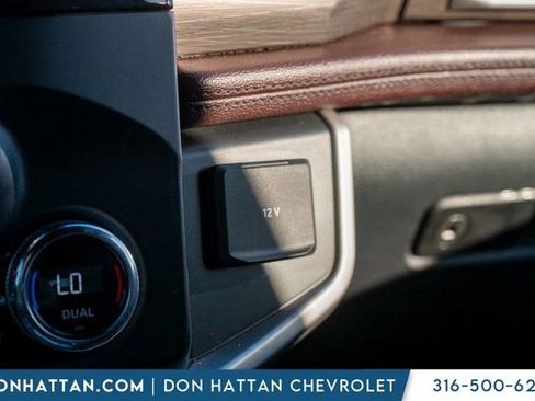 Used 2022 Ford Expedition Limited image 11