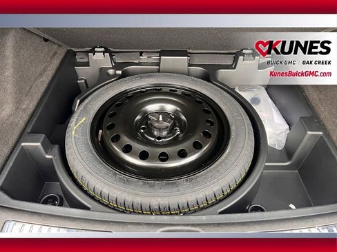 Used 2025 Cadillac XT4 Premium Luxury image 7