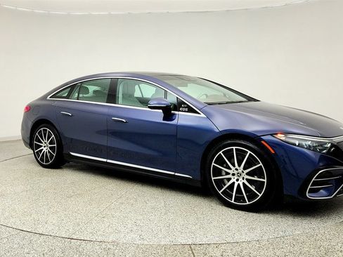 Used 2023 Mercedes-Benz EQS 580 4MATIC Sedan w/ Exclusive Trim Package image 3