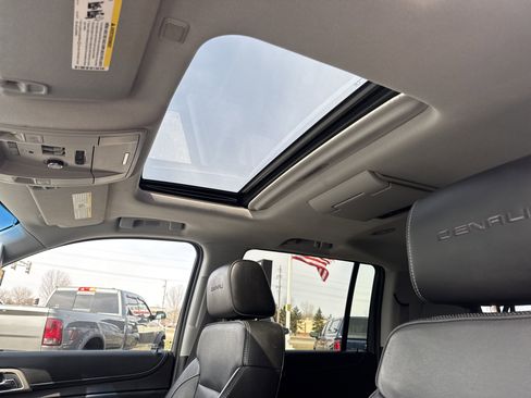 Used 2016 GMC Yukon XL Denali w/ Open Road Package image 19