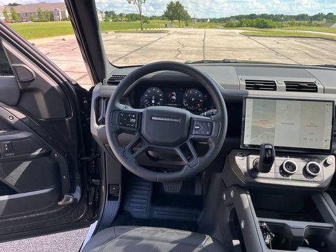 New 2026 Land Rover Defender 110 S AWD/4WD image 13