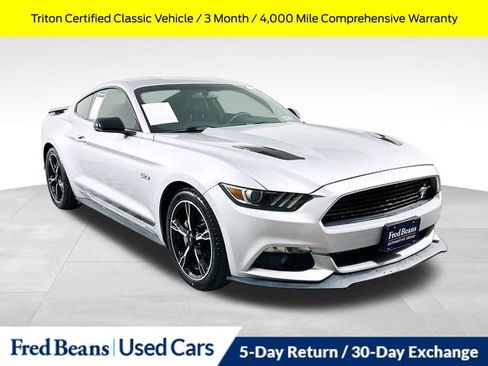 Used 2017 Ford Mustang GT Premium w/ Equipment Group 401A RWD image 1
