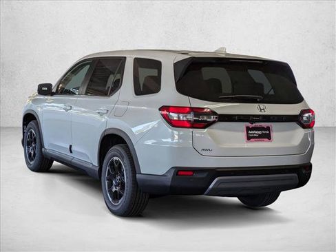 New 2025 Honda Pilot EX-L image 9