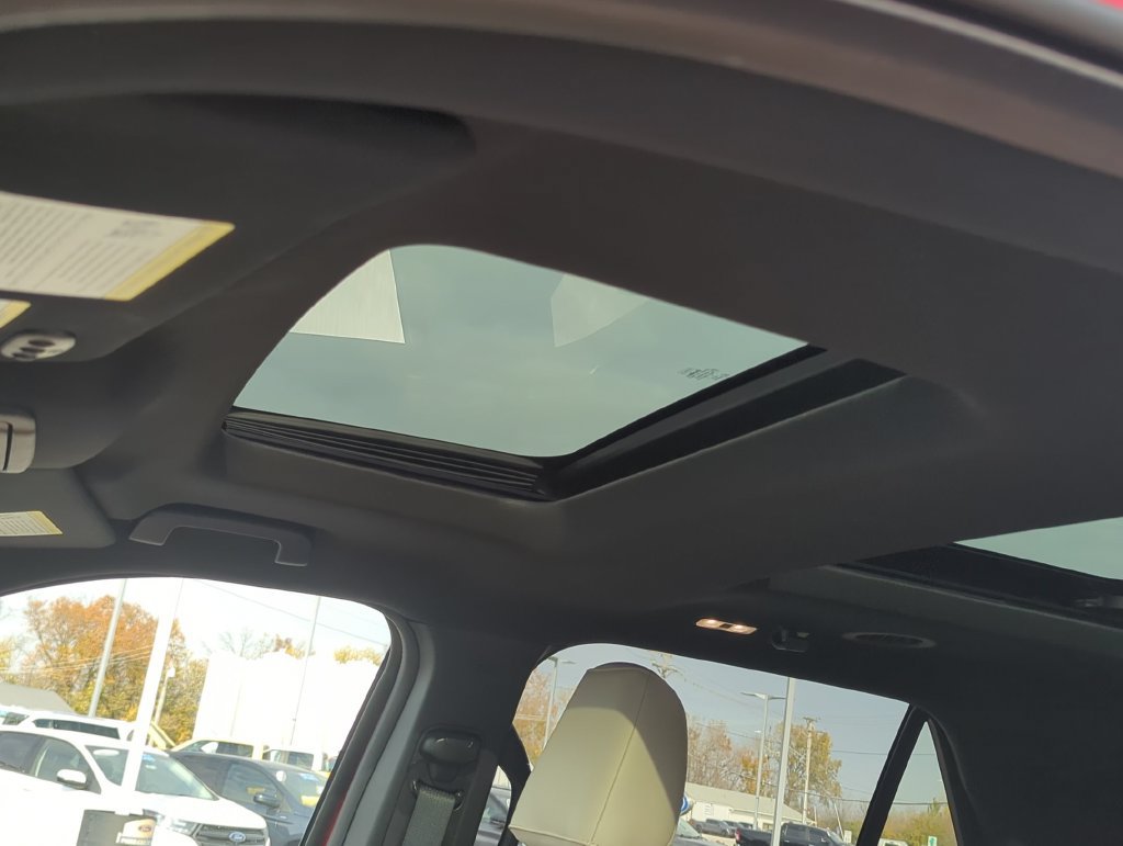 Used 2019 Ford Explorer Limited w/ Ford Safe & Smart Package AWD/4WD image 14