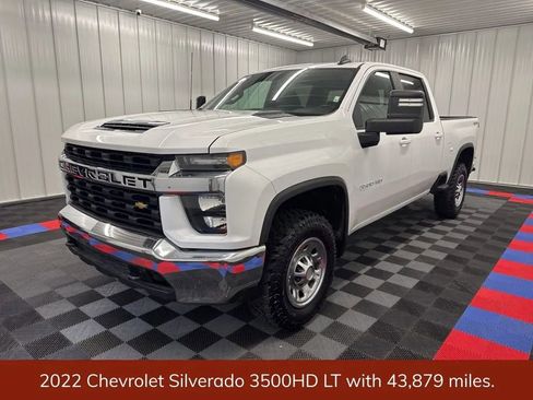 Used 2022 Chevrolet Silverado 3500 LT image 3