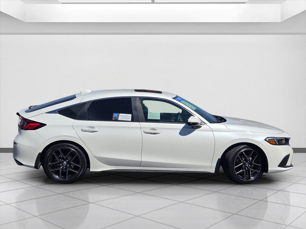 Certified 2024 Honda Civic Sport Touring image 4
