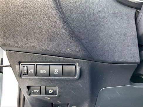 Used 2024 Toyota Corolla Cross AWD Hybrid w/ Convenience Package image 33