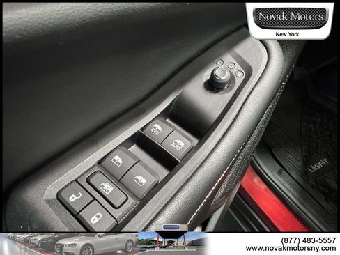 Used 2023 Jeep Grand Cherokee Limited AWD/4WD image 18