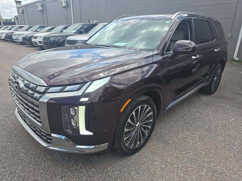 Used 2024 Hyundai Palisade Calligraphy FWD image 1