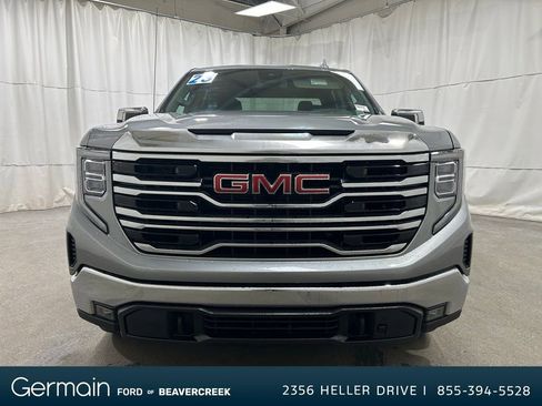 Used 2023 GMC Sierra 1500 SLT image 3