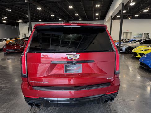 Used 2026 Cadillac Escalade V w/ LPO, Floor Liner Package AWD/4WD image 6