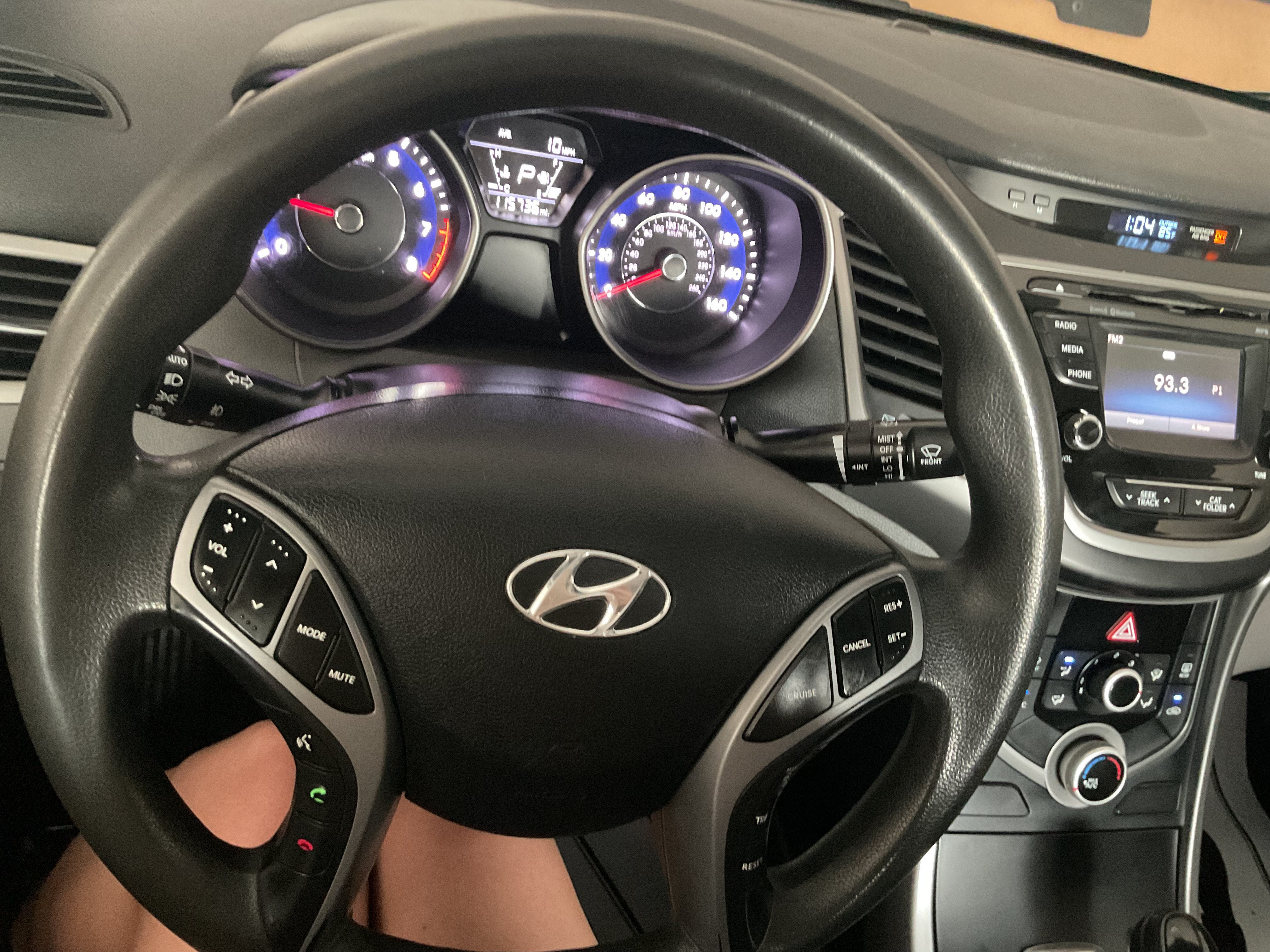Used 2015 Hyundai Elantra SE w/ Option Group 02 FWD image 14