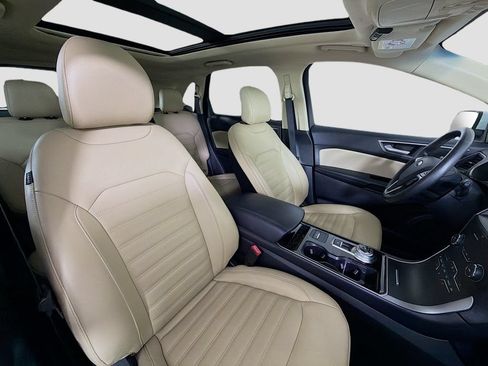 Used 2019 Ford Edge SEL w/ Equipment Group 201A FWD image 27