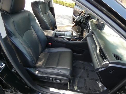 Used 2020 Lexus RX 350L FWD w/ Premium Package image 28