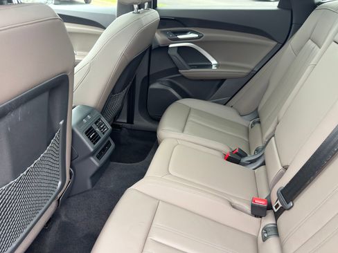 Used 2025 Audi Q5 Premium w/ Convenience Package AWD/4WD image 21