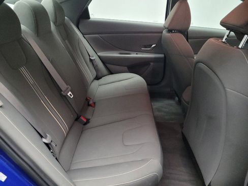 Used 2024 Hyundai Elantra Blue image 19