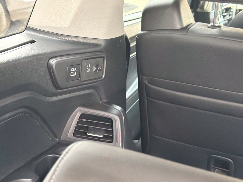 Used 2023 Honda Odyssey Touring image 12