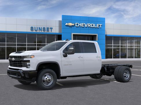 New 2026 Chevrolet Silverado 3500 W/T w/ WT Convenience Package AWD/4WD image 2