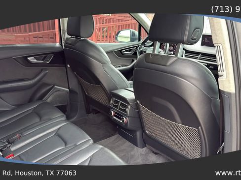 Used 2017 Audi Q7 3.0T Prestige w/ Prestige Package image 38