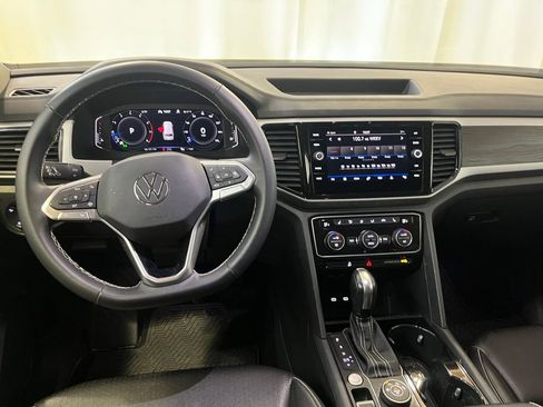 Certified 2022 Volkswagen Atlas SE image 20