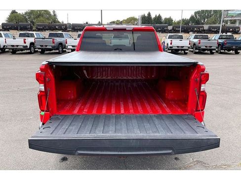Used 2022 Chevrolet Silverado 1500 LT Trail Boss AWD/4WD image 11