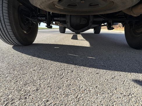 Used 2005 Chevrolet Silverado 2500 LT w/ Heavy-Duty Power Package image 50