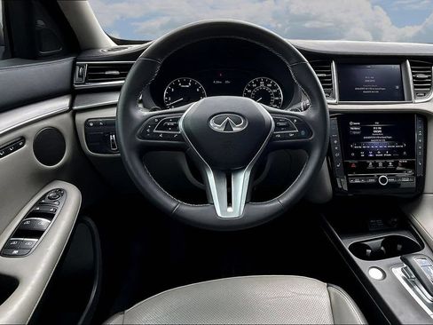Used 2023 INFINITI QX50 Luxe FWD image 8