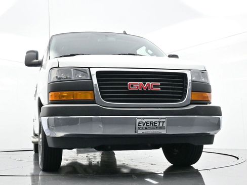 Used 2024 GMC Savana 2500 w/ Driver Convenience Package image 34