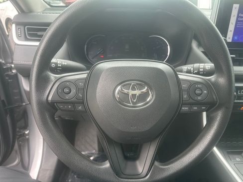 Used 2024 Toyota RAV4 XLE AWD/4WD image 13