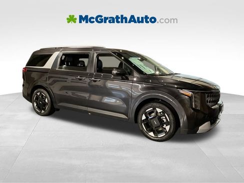 New 2026 Kia Carnival EX FWD image 1