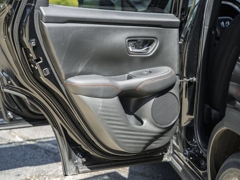 Certified 2025 Honda HR-V Sport image 31